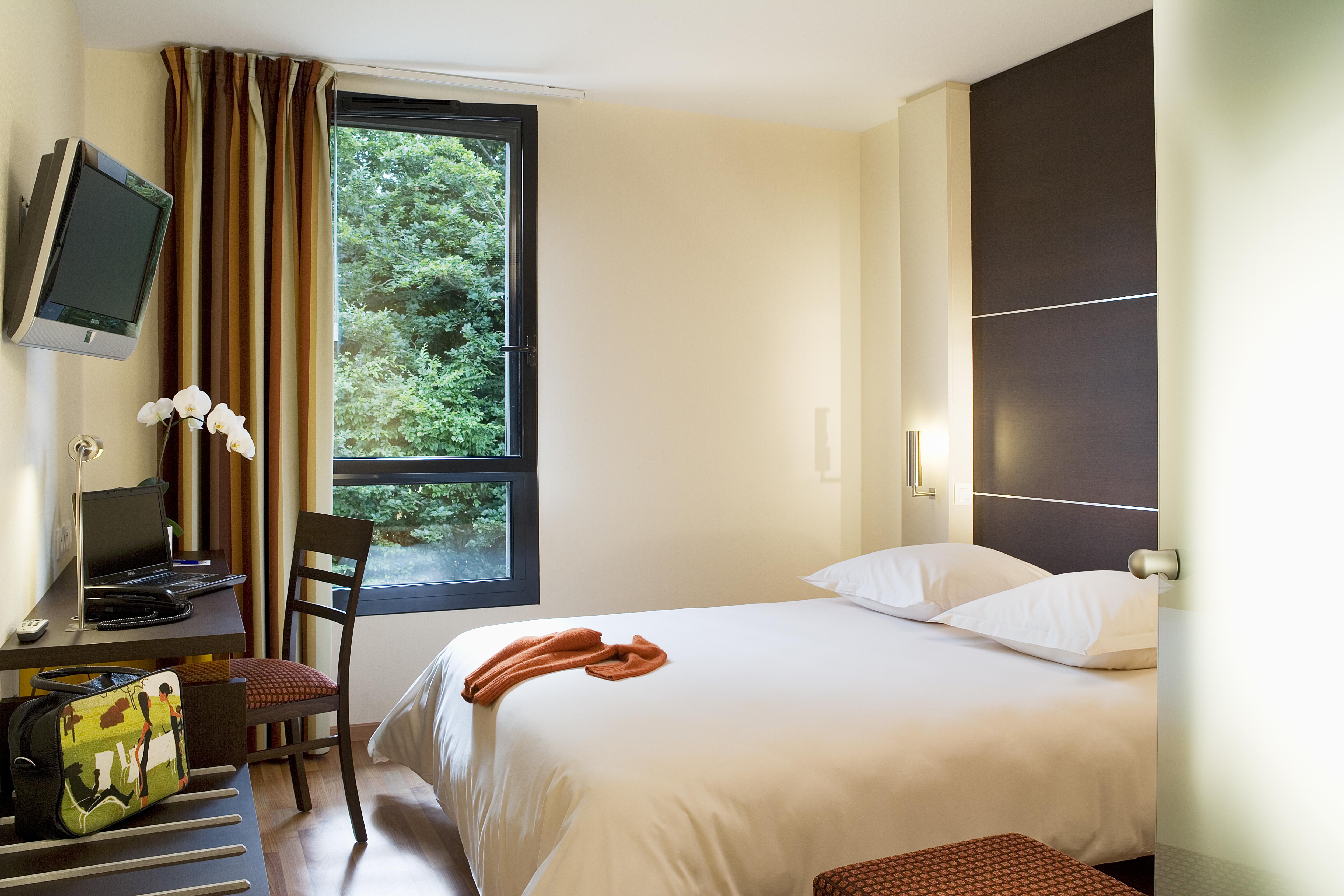 Escale Oceania Rennes Cap Malo Hotel La Meziere Buitenkant foto