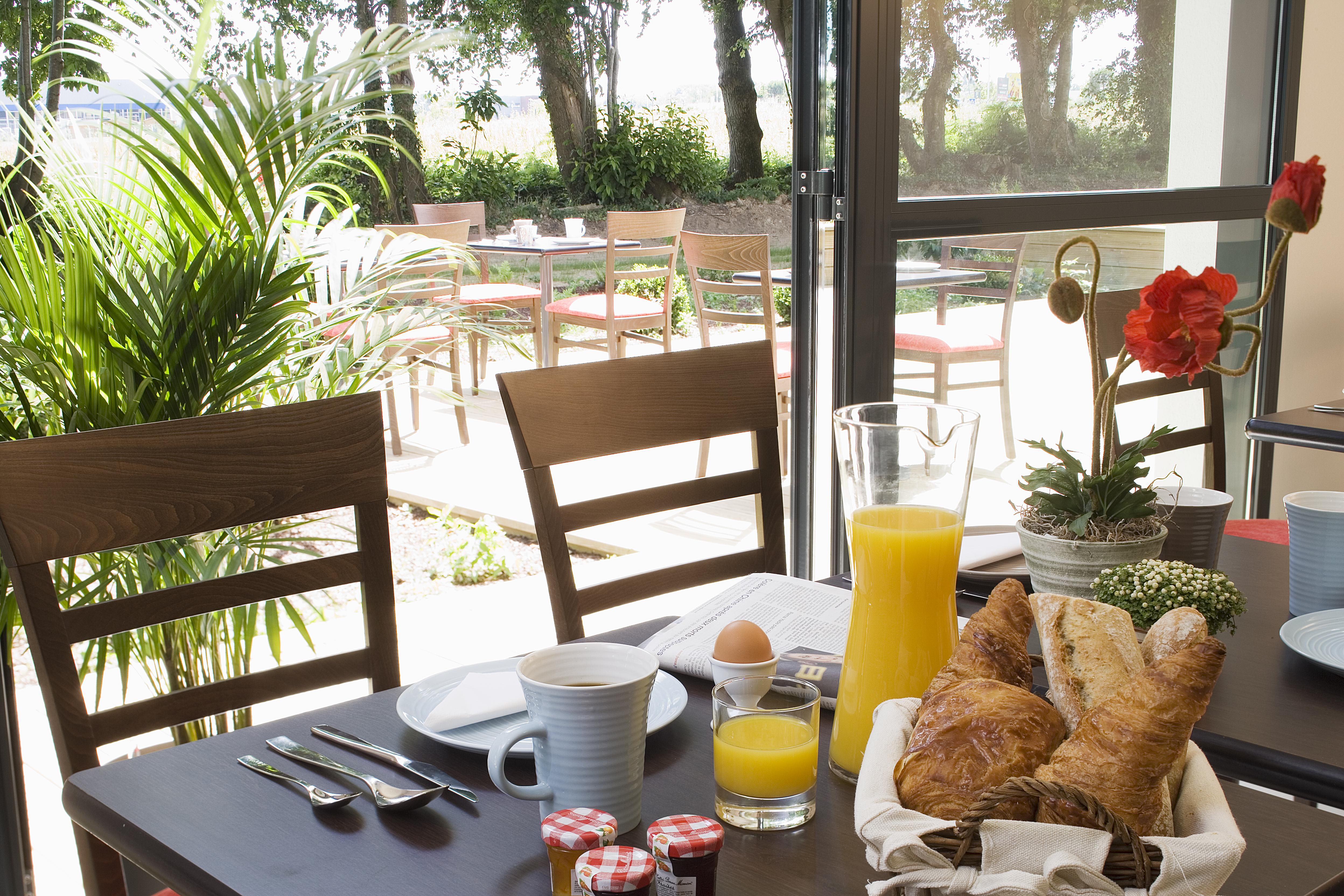 Escale Oceania Rennes Cap Malo Hotel La Meziere Buitenkant foto