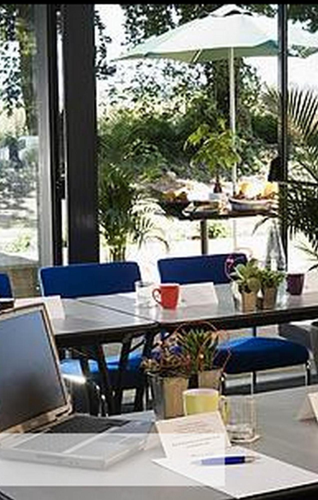 Escale Oceania Rennes Cap Malo Hotel La Meziere Buitenkant foto